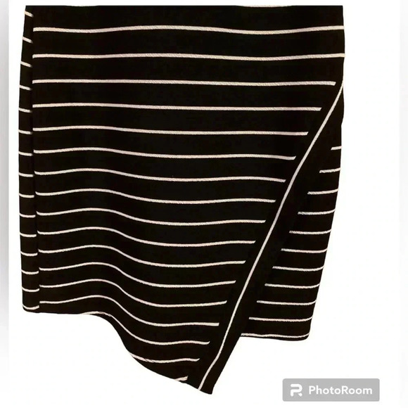 FREE💕 with purchase Woman’s sleeveless dress Seduction, black/white stripe, - Picture 3 of 16